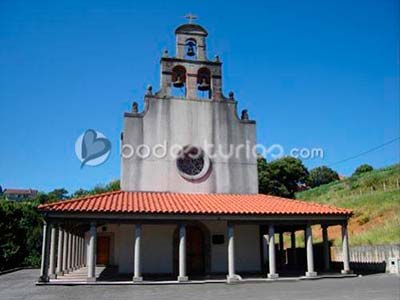 Iglesia de Santa María de Prendes en Carreño